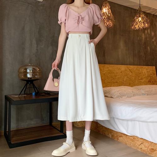 半身长裙小个子怎么搭配衣服