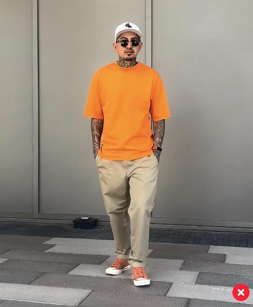 男人脸黑怎么搭配衣服