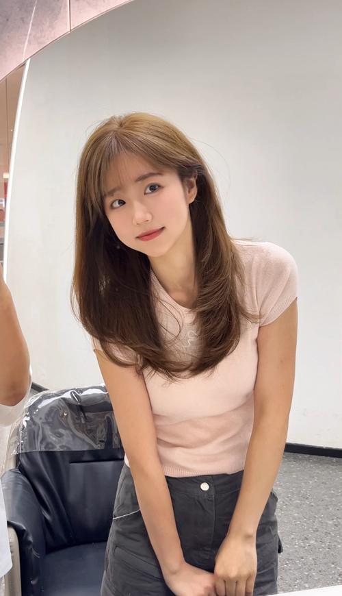 什么发型显小