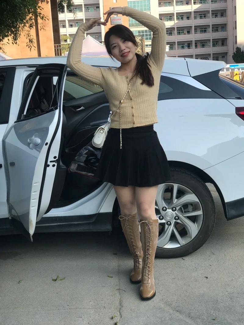 方头长靴怎么搭配