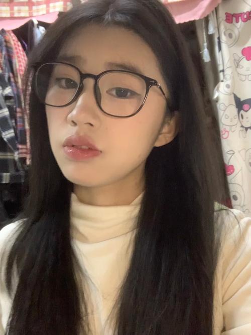 大饼脸适合什么眼镜