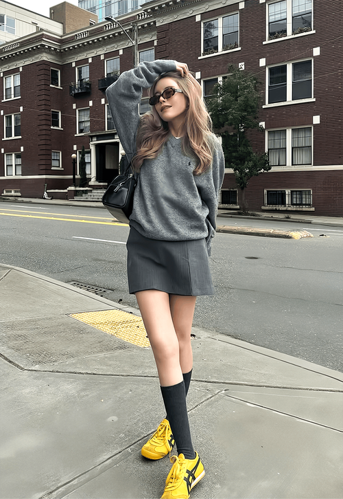 过腿袜怎么搭配衣服