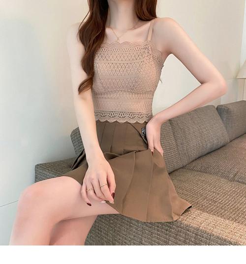 蕾丝打底内衣怎么搭配什么外套好看