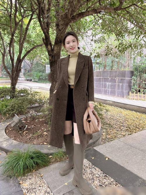 宽松毛衣 大衣怎么搭配