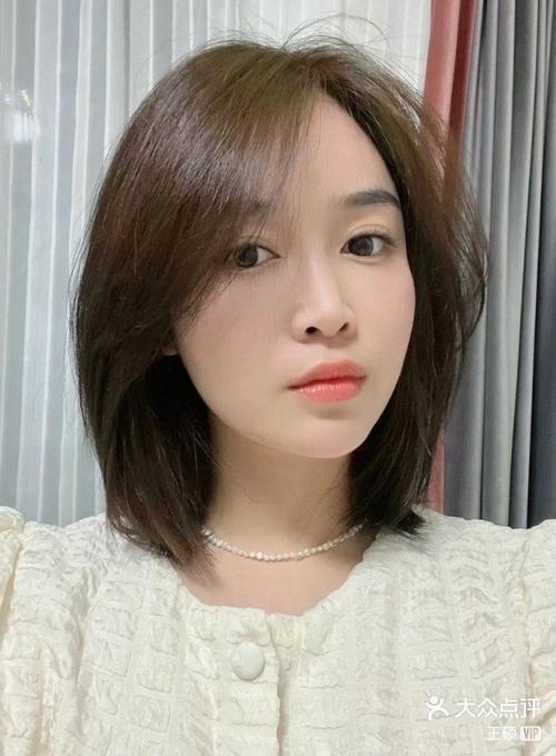 头发扁塌适合什么发型