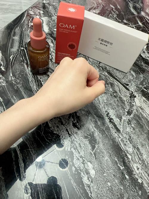 脸部刮痧用什么精油