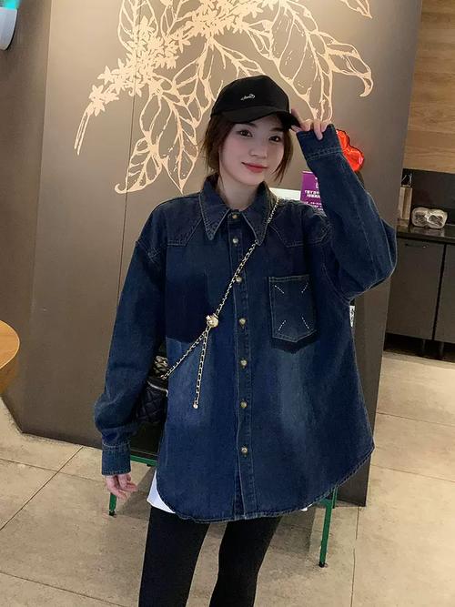 加绒衬衫外套怎么搭配