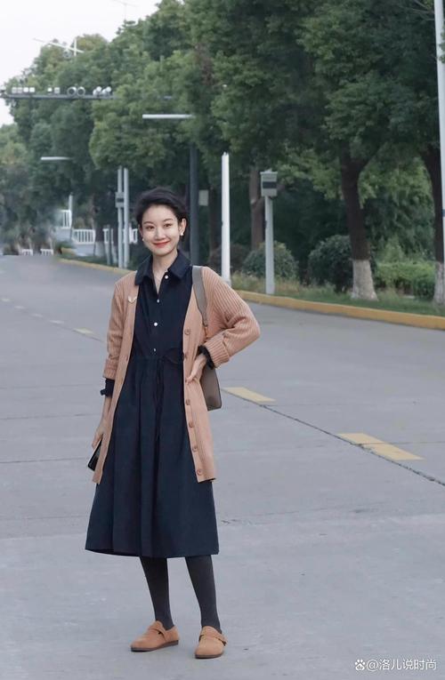 脸圆怎么搭配衣服好看吗