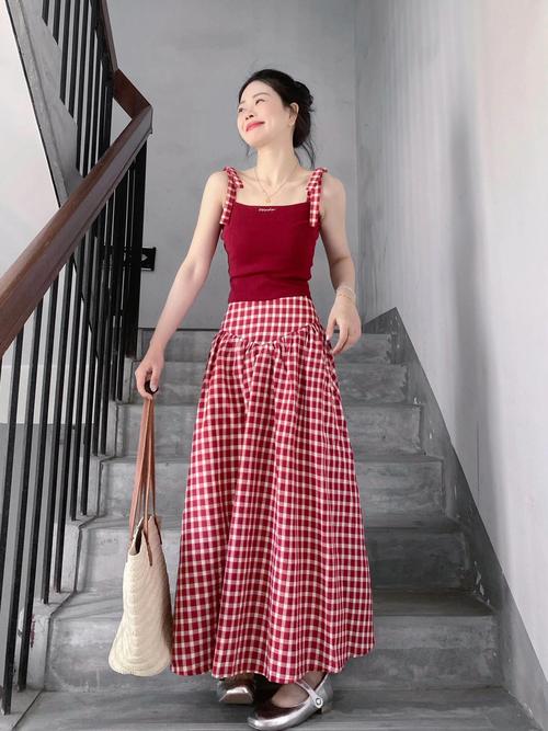 格子裙子配什么鞋子