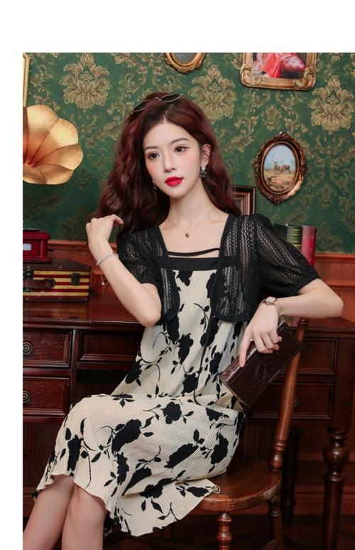 蕾丝外衣要怎么搭配衣服好看