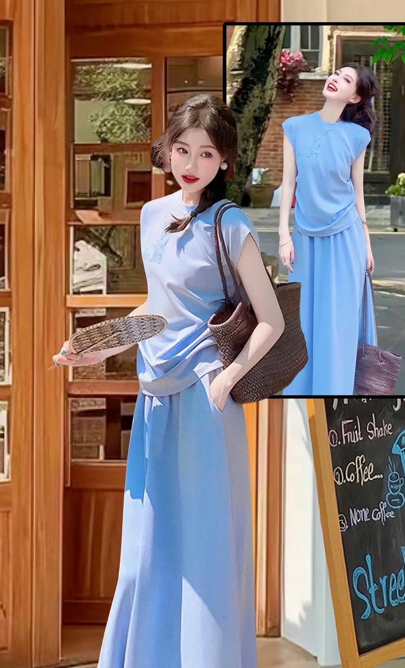 蓝色背心裙子怎么搭配图片欣赏