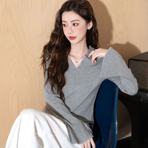 喇叭袖的衣服怎么搭配好看