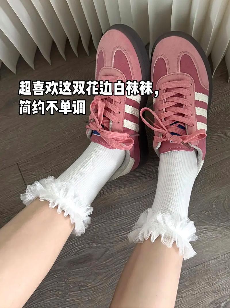 花打底袜怎么搭配