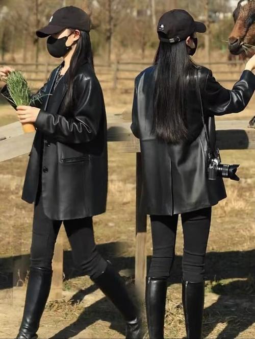 黑色皮褂怎么搭配