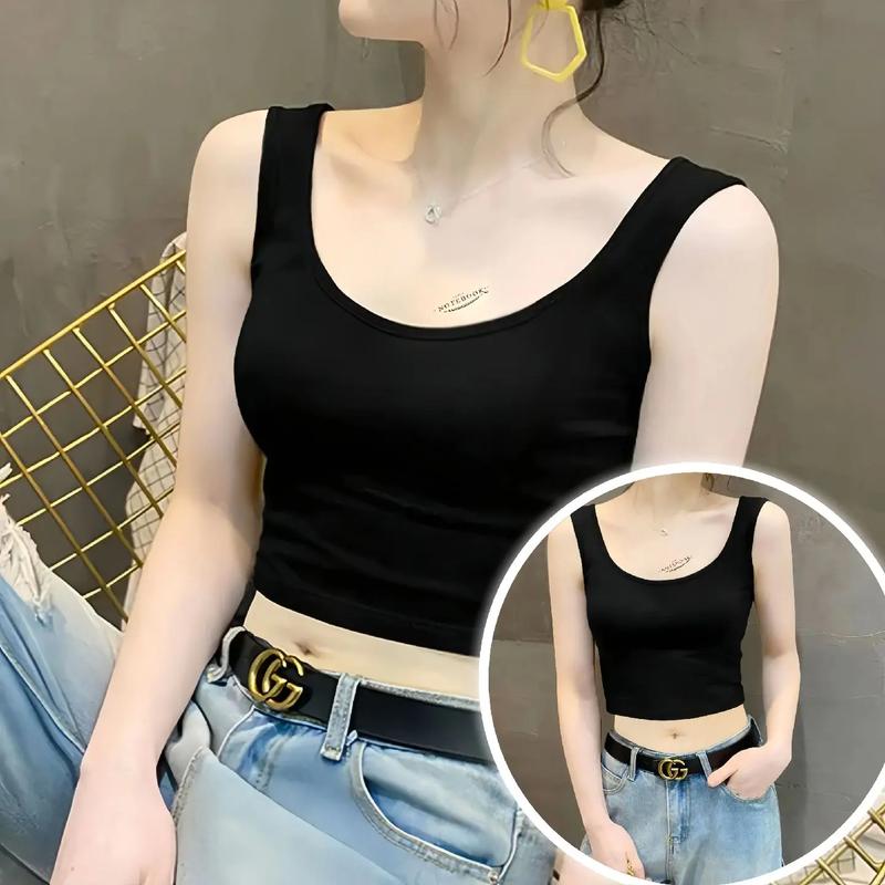 黑色打底的背心怎么搭配什么外套