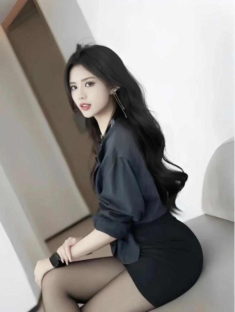 黑长丝袜怎么搭配鞋子