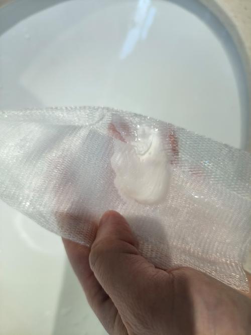 洗面奶怎么没泡沫