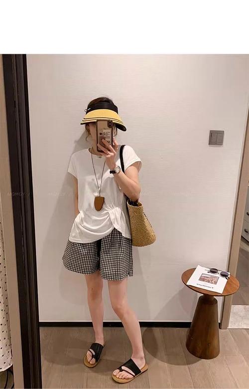 黑白方格短裤怎么搭配图片