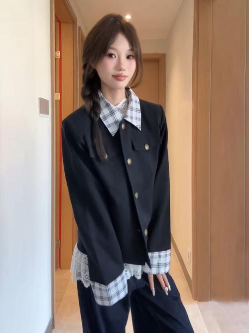格纹上衣怎么搭配图片