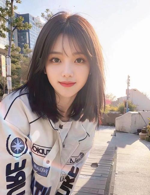 胖脸女孩适合什么发型