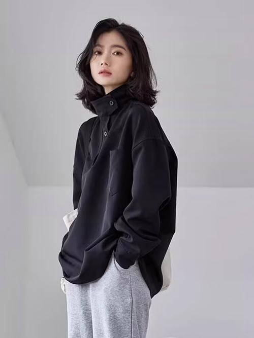 高领宽松衬衫怎么搭配外套