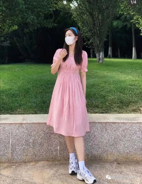 粉色衣服怎么搭配鞋子图片