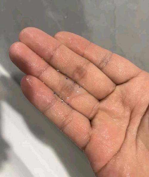 藻白金洗面奶怎么用