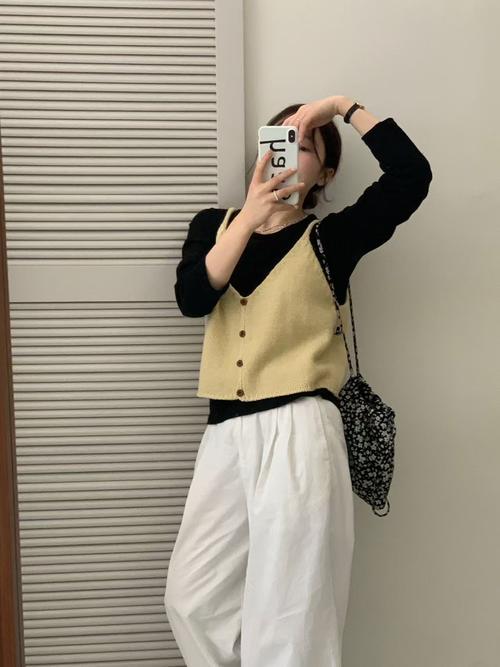 短款背心外套怎么搭配图片女