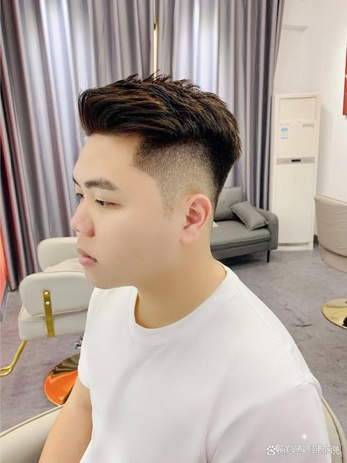 男生胖子适合什么发型