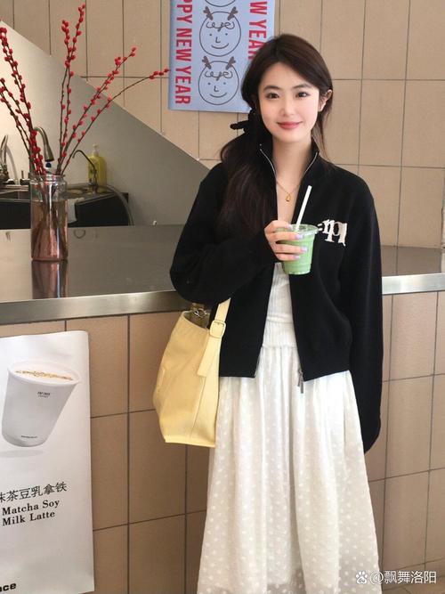 半黑白外套怎么搭配图片大全