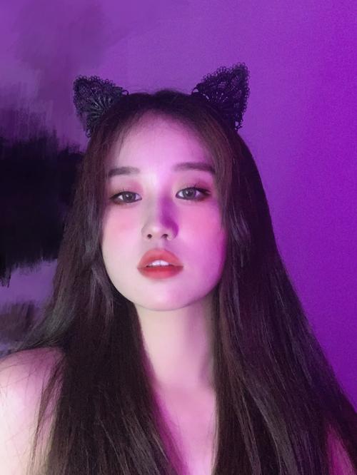 紫色眼影配什么口红