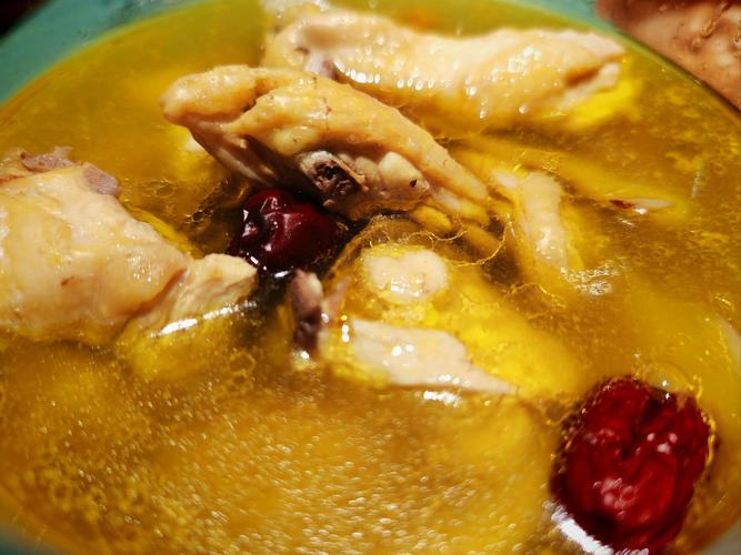 鸡用什么炖好吃又营养