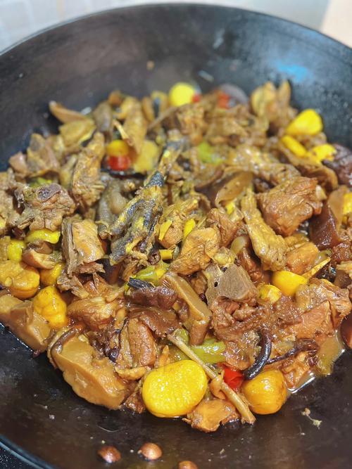 鸡用什么炖好吃又营养