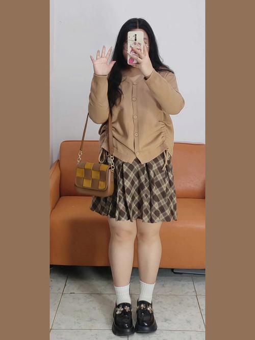 155脚粗怎么搭配衣服好看