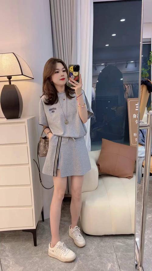 155脚粗怎么搭配衣服