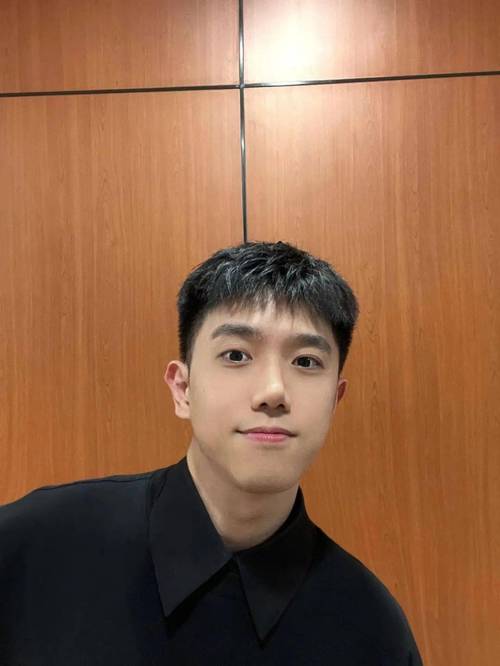 长脸男孩适合什么发型