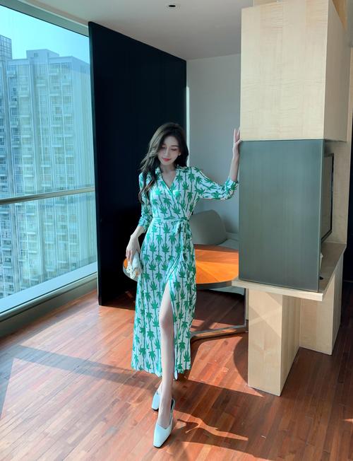 一片裹裙怎么搭配