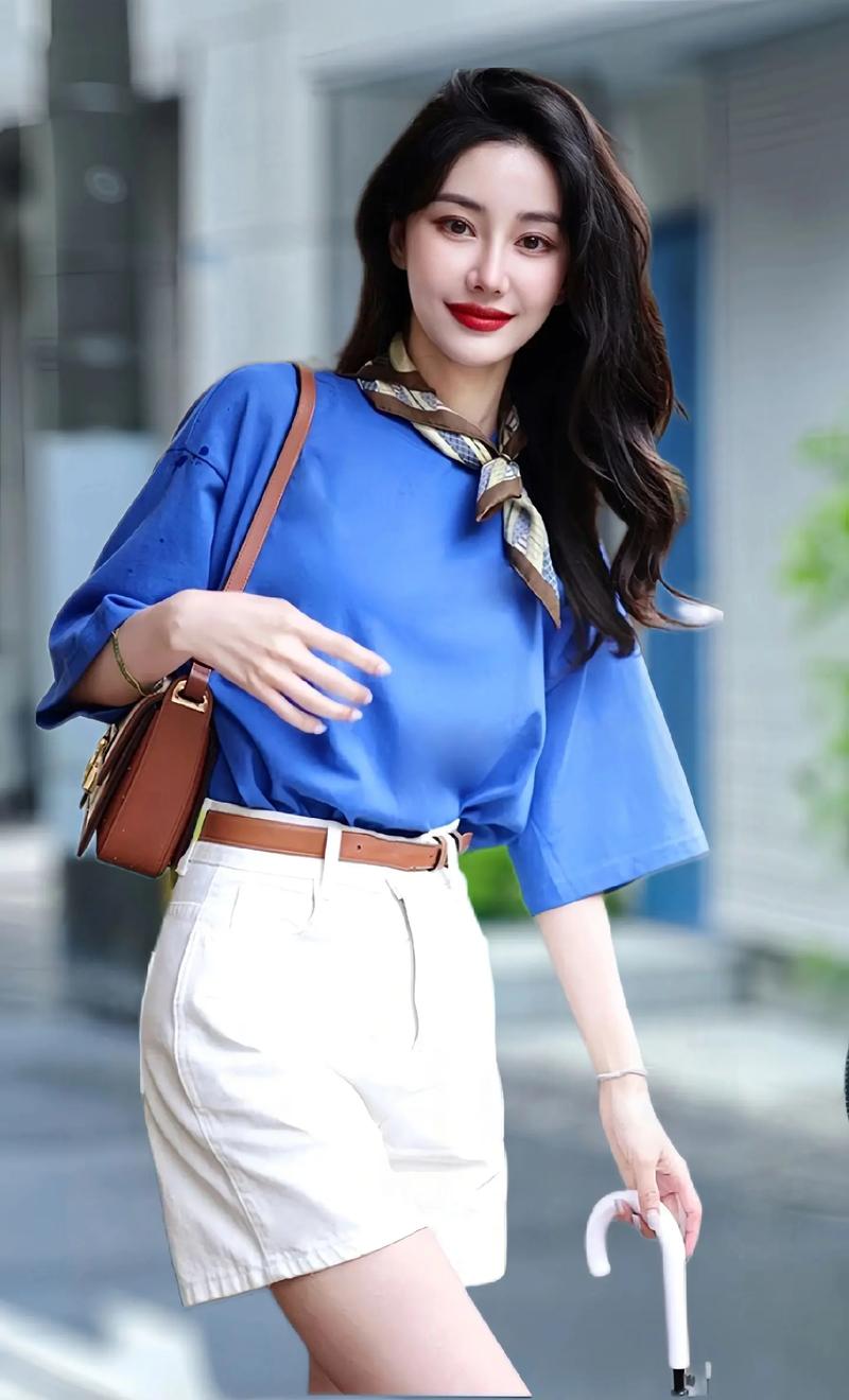 什么颜色的衣服搭配好看