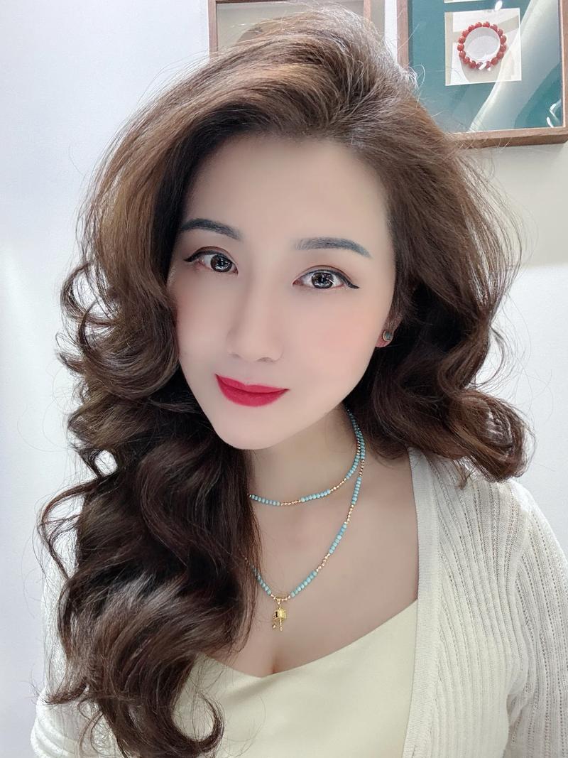 项链吊坠怎么搭配好看吗