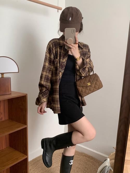 格子衬衫女怎么搭配图片欣赏