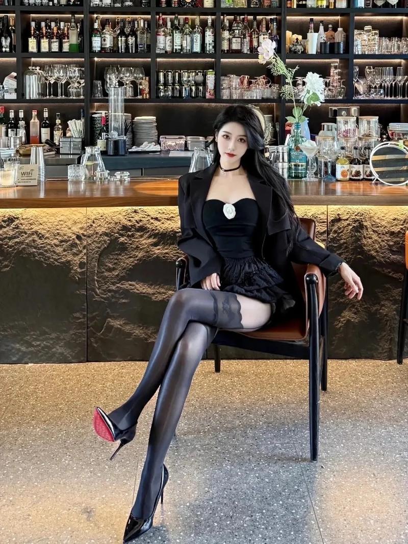 高跟鞋丝袜怎么搭配图片欣赏