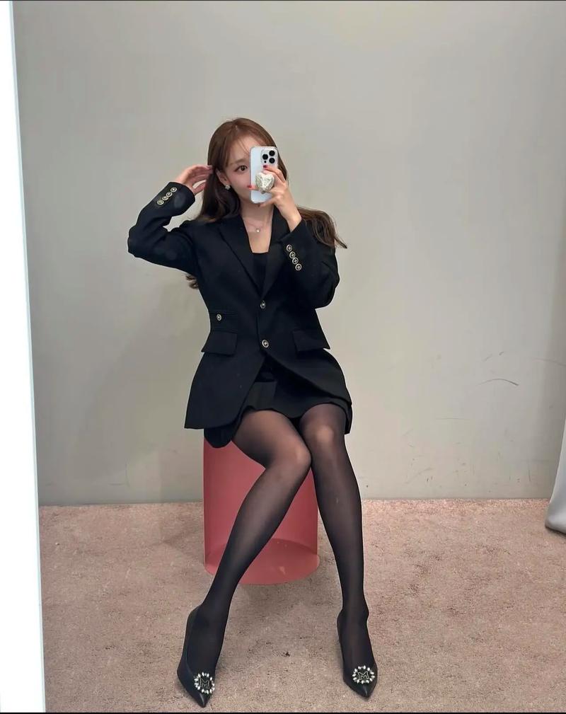 高跟鞋丝袜怎么搭配