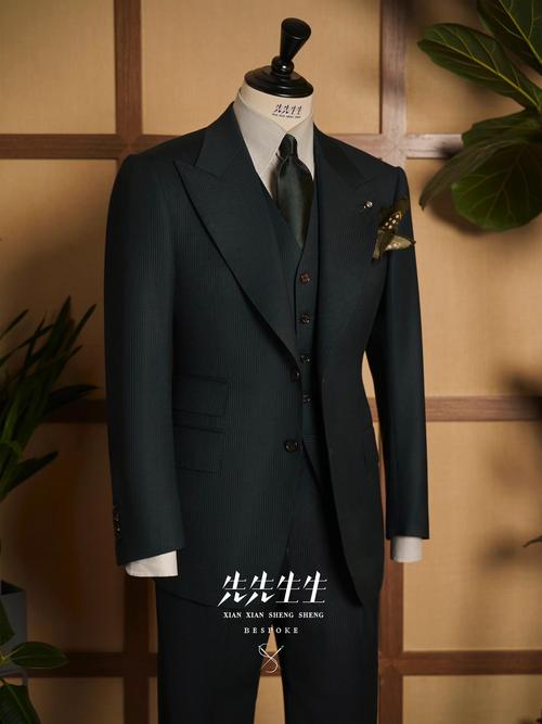 复古西服怎么搭配衣服图片大全