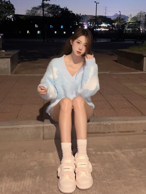 冬季女生穿的鞋子怎么搭配图片欣赏