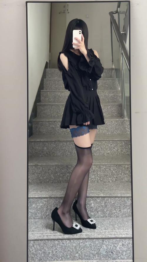 吊丝袜怎么搭配