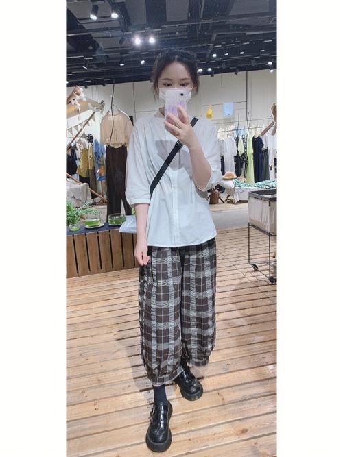 灯笼裤怎么搭配外套