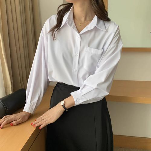 小反领白衬衣怎么搭配