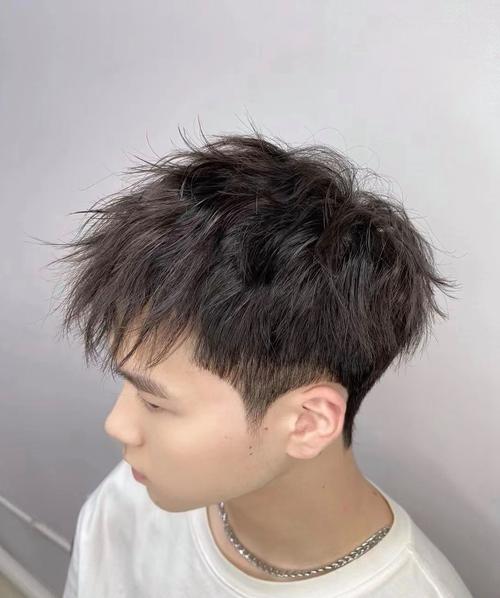 头发少适合什么发型男生