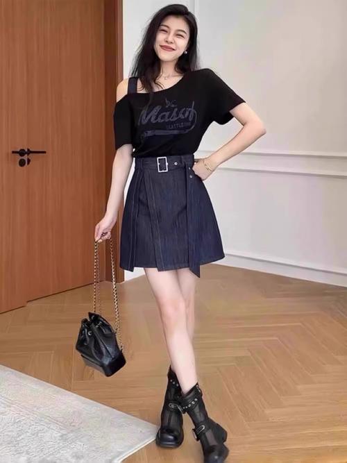 拼色牛仔连衣裙怎么搭配图片欣赏