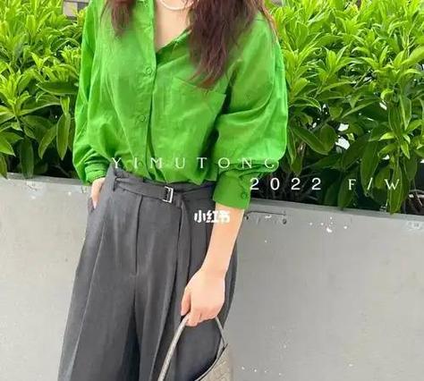 男生绿色长款外套怎么搭配什么裤子好看图片